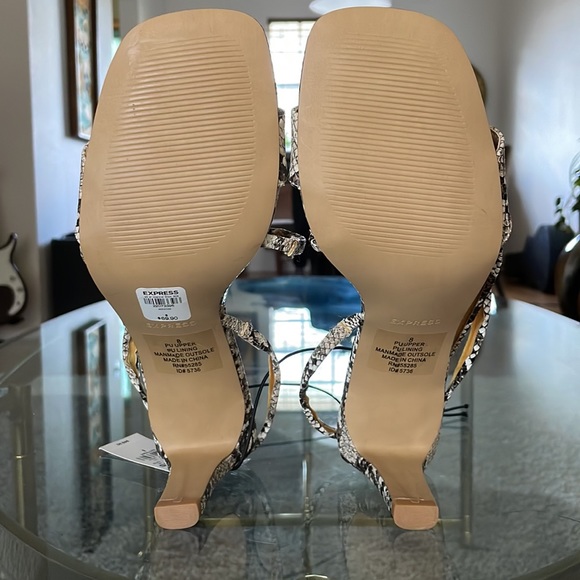 Express Snake Print Heels, Size 8 NWT - Picture 5 of 5